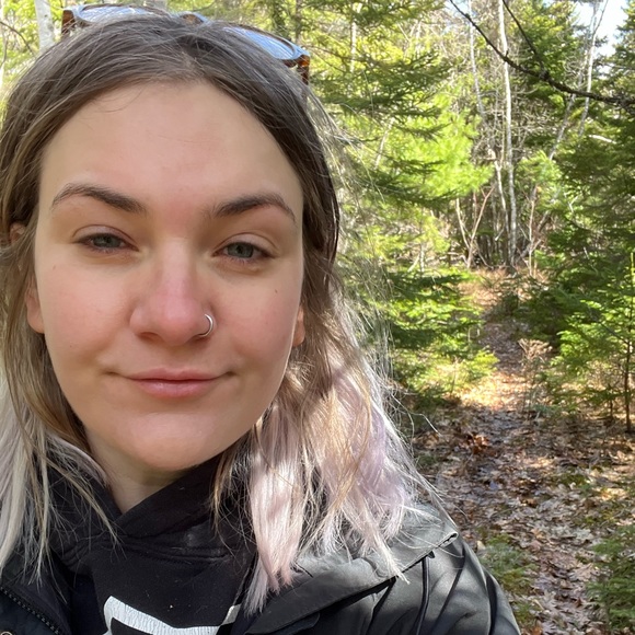 Meet your Posher, Olive - Picture 1 of 5